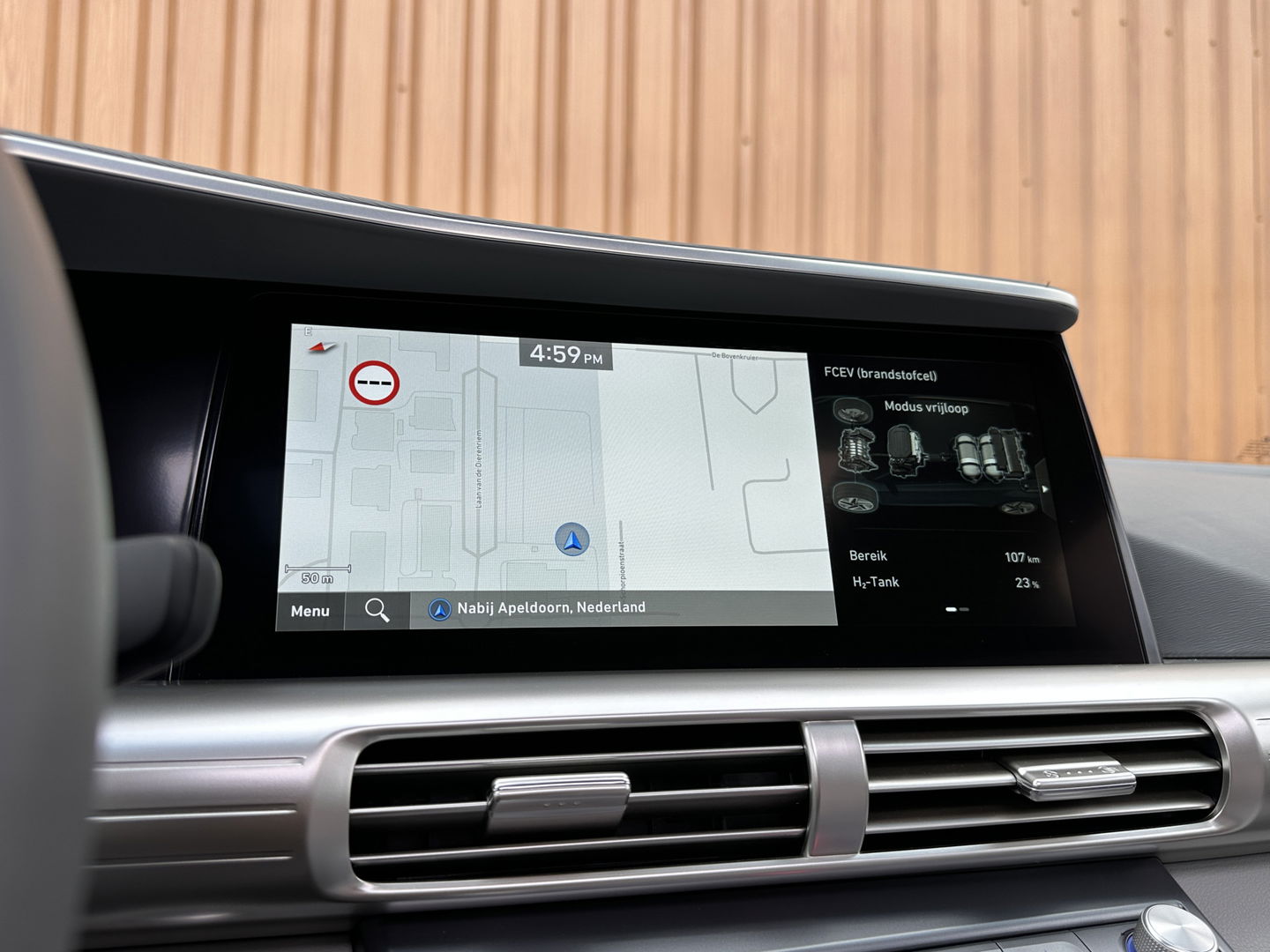 Hyundai NEXO FCEV Plus Pack | Matt Grijs | Panoramadak | 360° Camera | Stoelventilatie | Stuurwiel Verwarming | Krell Audio | Achterbank Verwarming | Dodehoek Sensor | Lane Assist | DAB |