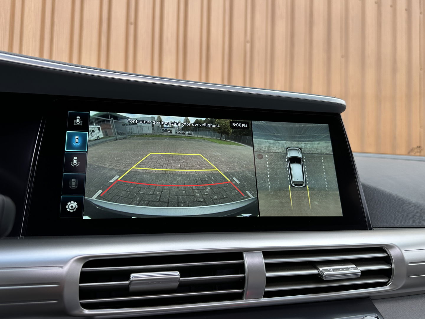 Hyundai NEXO FCEV Plus Pack | Matt Grijs | Panoramadak | 360° Camera | Stoelventilatie | Stuurwiel Verwarming | Krell Audio | Achterbank Verwarming | Dodehoek Sensor | Lane Assist | DAB |