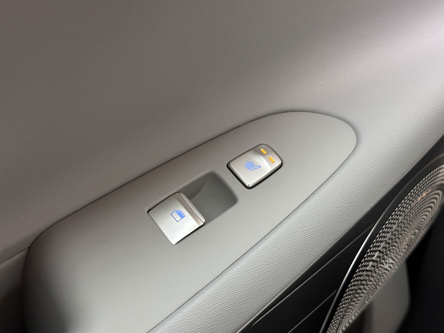 Hyundai NEXO FCEV Plus Pack | Matt Grijs | Panoramadak | 360° Camera | Stoelventilatie | Stuurwiel Verwarming | Krell Audio | Achterbank Verwarming | Dodehoek Sensor | Lane Assist | DAB |
