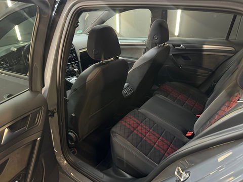 Volkswagen Golf 2.0 TSI GTI TCR Pano|Keyless|Dynaudio|Camera