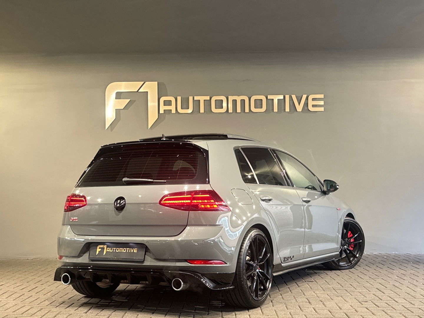 Volkswagen Golf 2.0 TSI GTI TCR Pano|Keyless|Dynaudio|Camera