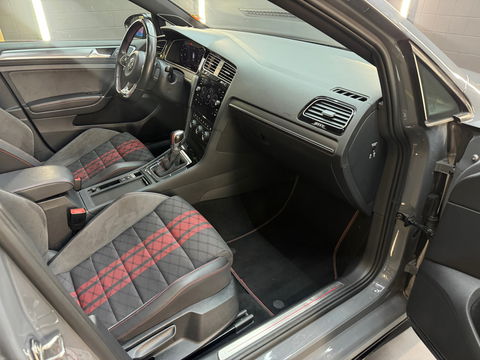 Volkswagen Golf 2.0 TSI GTI TCR Pano|Keyless|Dynaudio|Camera