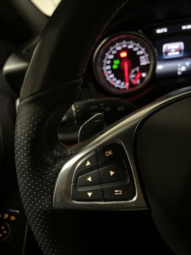 Mercedes-Benz GLA 180 AMG Navi Camera Cruise Climate PDC