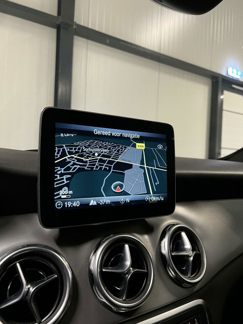 Mercedes-Benz GLA 180 AMG Navi Camera Cruise Climate PDC