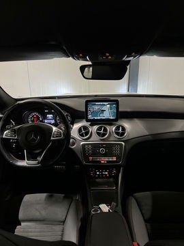 Mercedes-Benz GLA 180 AMG Navi Camera Cruise Climate PDC