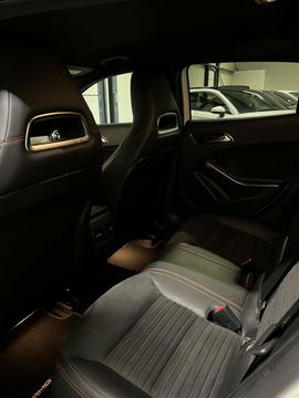 Mercedes-Benz GLA 180 AMG Navi Camera Cruise Climate PDC