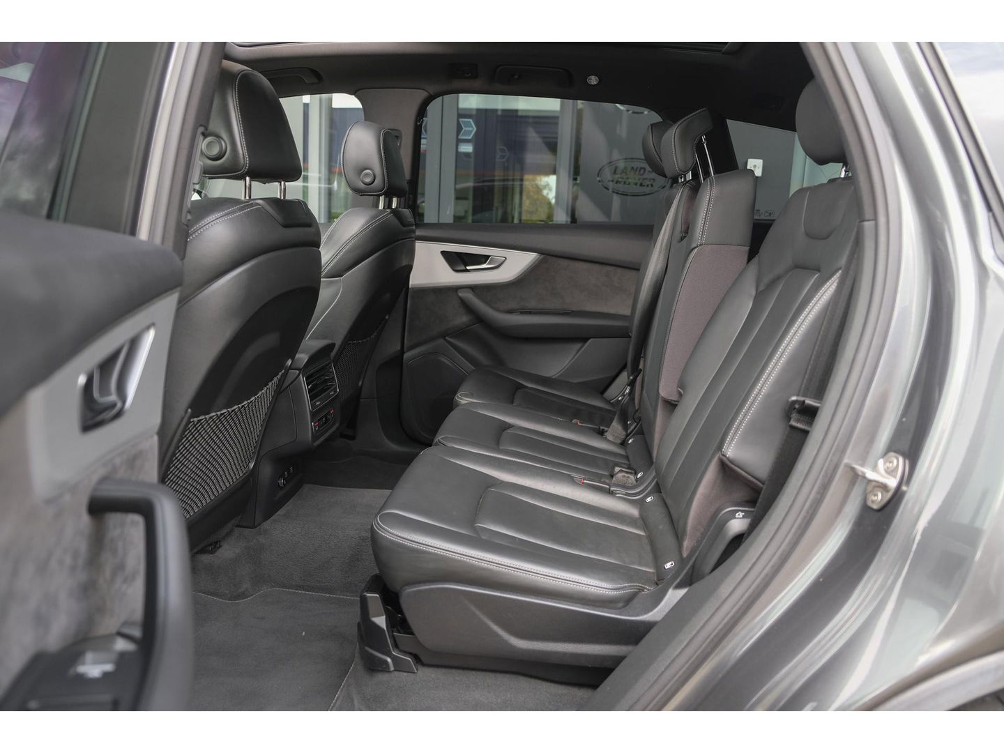 Audi Q7 60 TFSIe 455pk Competition Hybrid Panoramadak *BTW* Head-up Trekhaak elektrisch Leder Adaptive cruise DAB Carplay