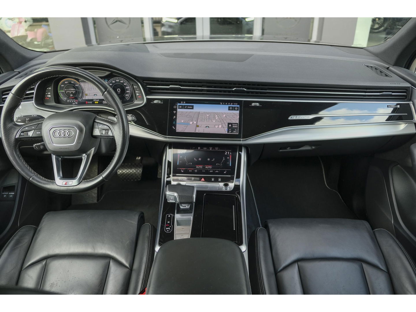 Audi Q7 60 TFSIe 455pk Competition Hybrid Panoramadak *BTW* Head-up Trekhaak elektrisch Leder Adaptive cruise DAB Carplay
