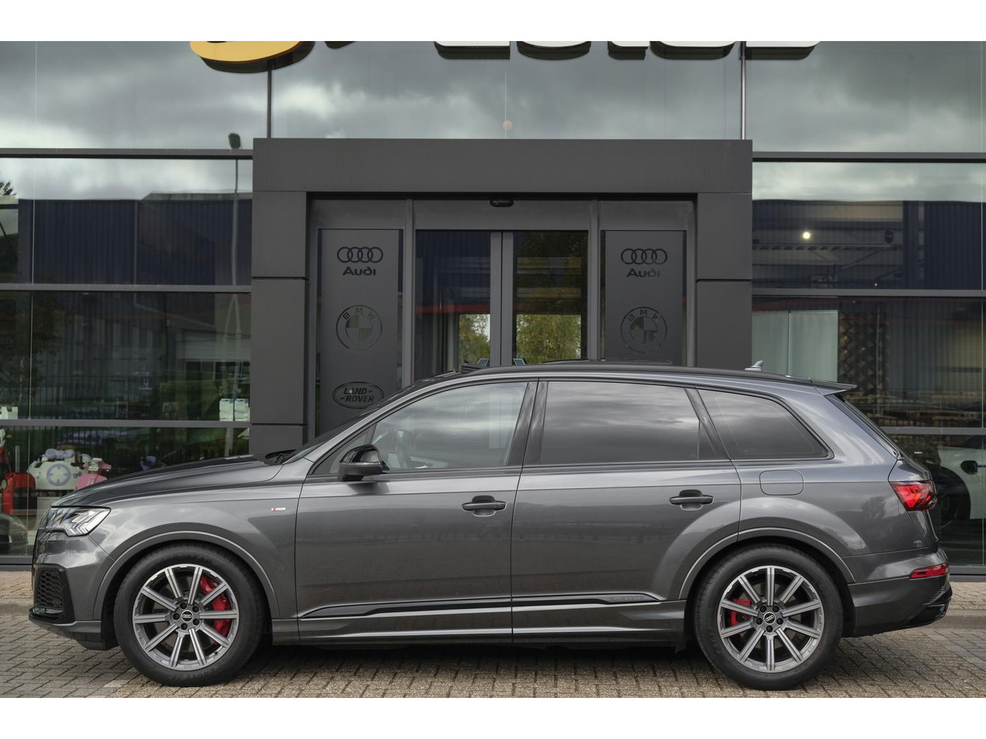 Audi Q7 60 TFSIe 455pk Competition Hybrid Panoramadak *BTW* Head-up Trekhaak elektrisch Leder Adaptive cruise DAB Carplay