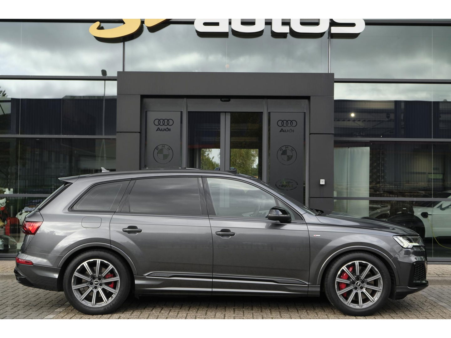 Audi Q7 60 TFSIe 455pk Competition Hybrid Panoramadak *BTW* Head-up Trekhaak elektrisch Leder Adaptive cruise DAB Carplay