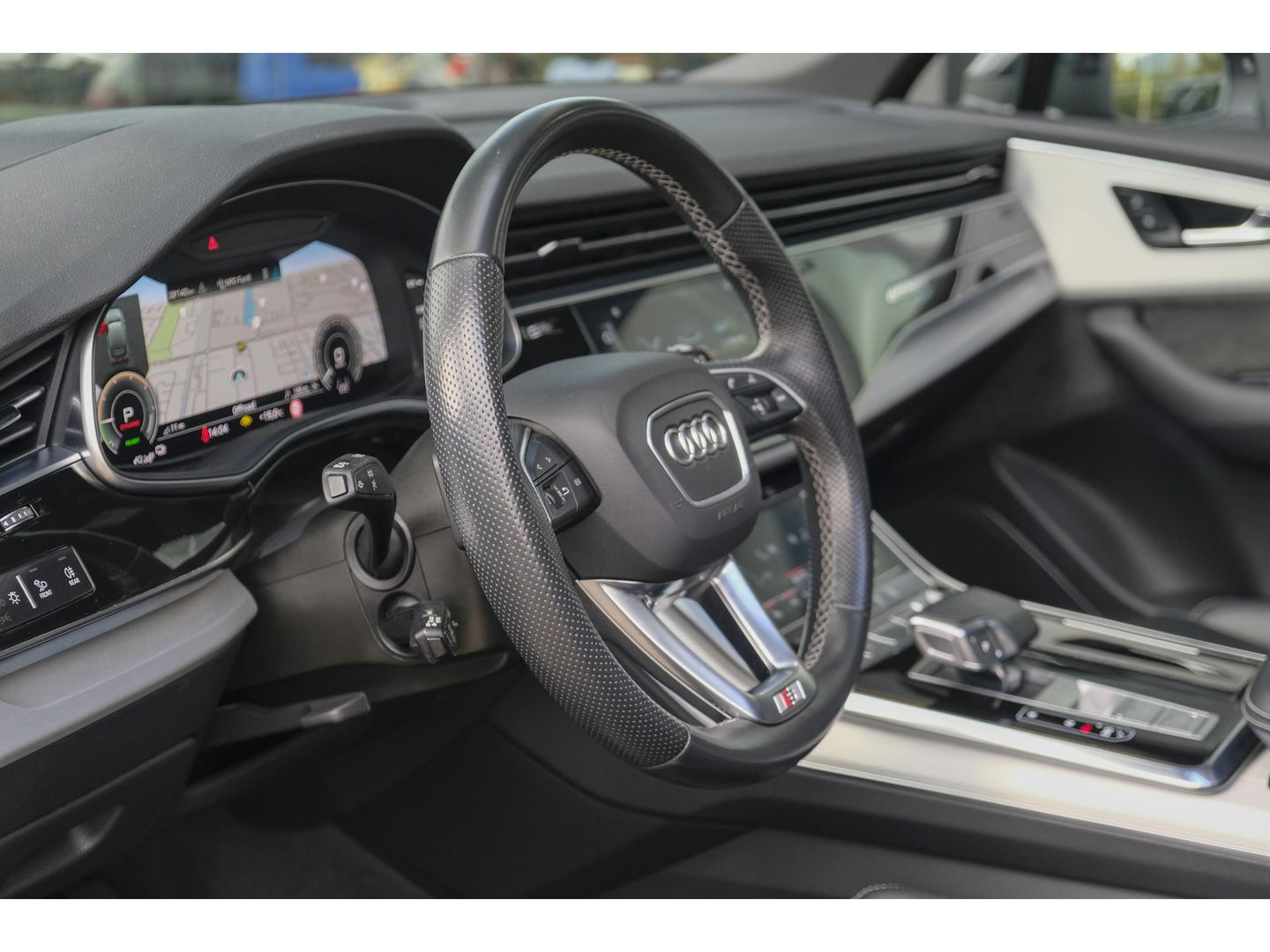Audi Q7 60 TFSIe 455pk Competition Hybrid Panoramadak *BTW* Head-up Trekhaak elektrisch Leder Adaptive cruise DAB Carplay