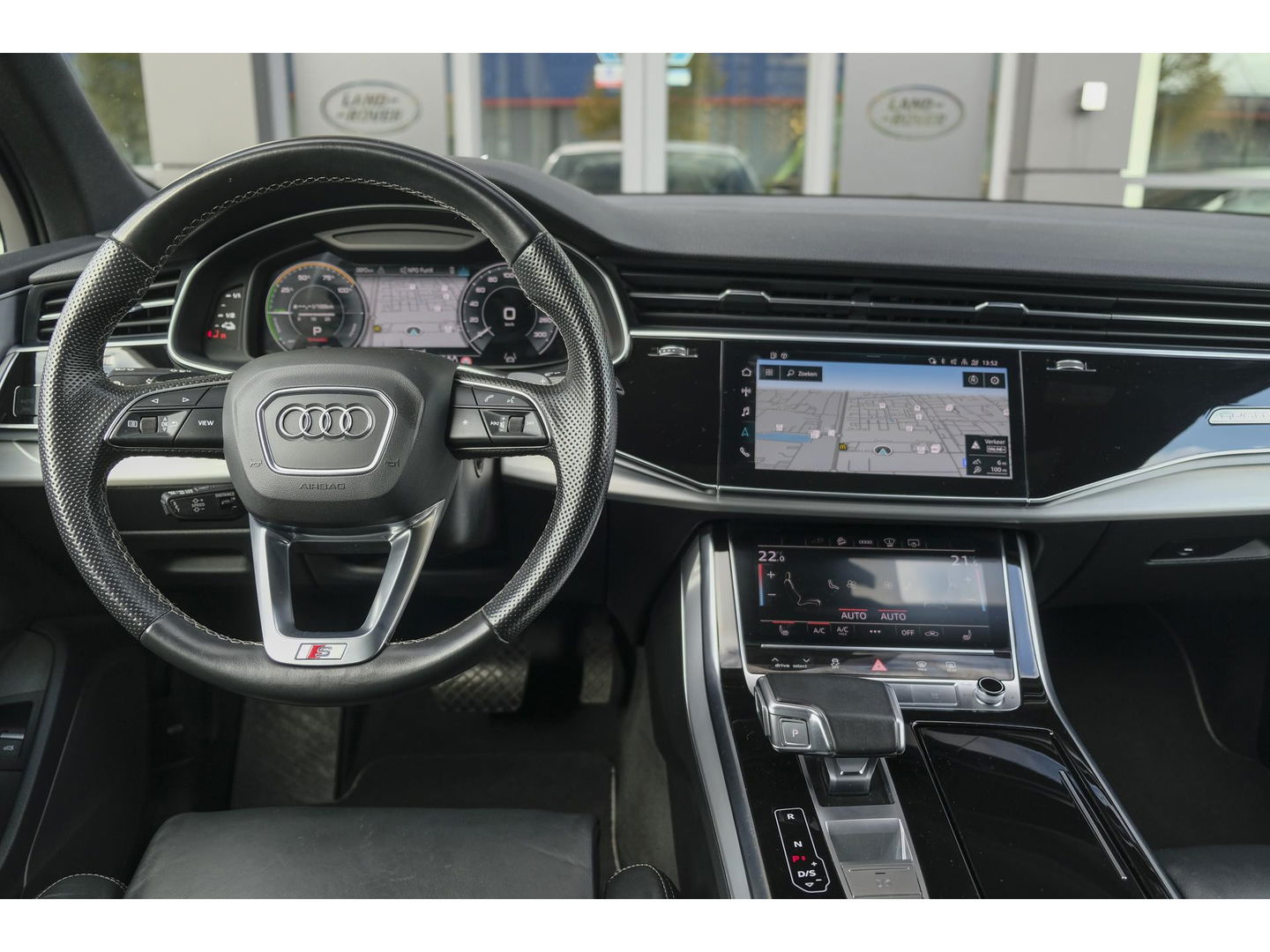 Audi Q7 60 TFSIe 455pk Competition Hybrid Panoramadak *BTW* Head-up Trekhaak elektrisch Leder Adaptive cruise DAB Carplay