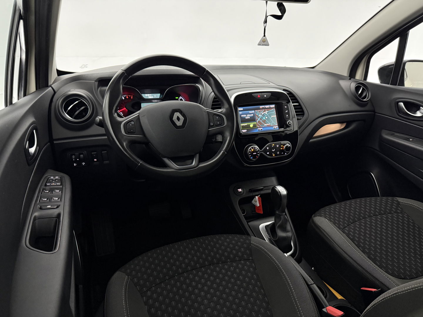 Renault Captur 1.2 TCe Intens | Camera | Cruise | Trekh. | Navi | Keyless | Dodehoek | NAP