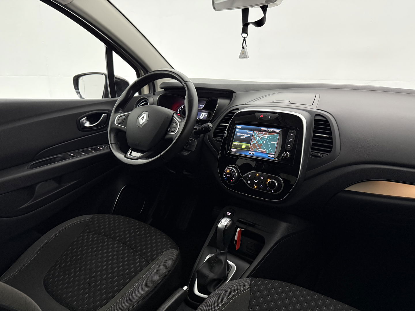 Renault Captur 1.2 TCe Intens | Camera | Cruise | Trekh. | Navi | Keyless | Dodehoek | NAP