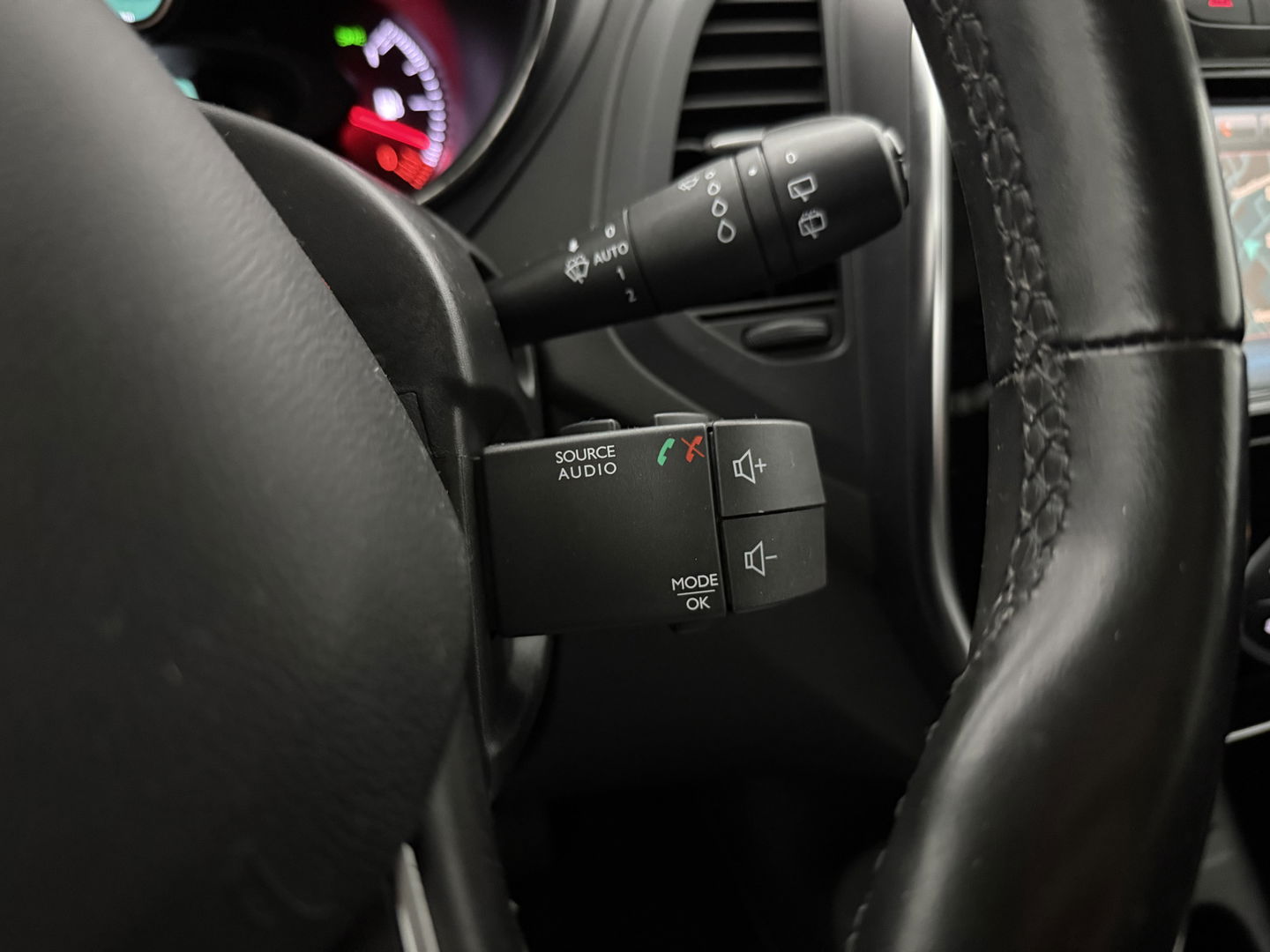 Renault Captur 1.2 TCe Intens | Camera | Cruise | Trekh. | Navi | Keyless | Dodehoek | NAP