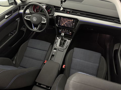 Volkswagen Passat Variant 1.4 TSI GTE PHEV 218PK | Pano | Sfeerverl. | Camera | Adaptive Cruise | Carplay | Schakelflippers