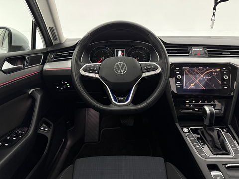 Volkswagen Passat Variant 1.4 TSI GTE PHEV 218PK | Pano | Sfeerverl. | Camera | Adaptive Cruise | Carplay | Schakelflippers
