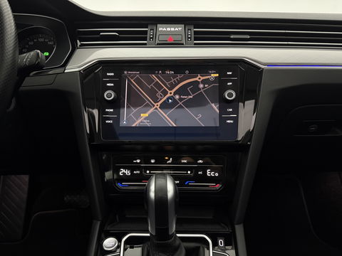 Volkswagen Passat Variant 1.4 TSI GTE PHEV 218PK | Pano | Sfeerverl. | Camera | Adaptive Cruise | Carplay | Schakelflippers