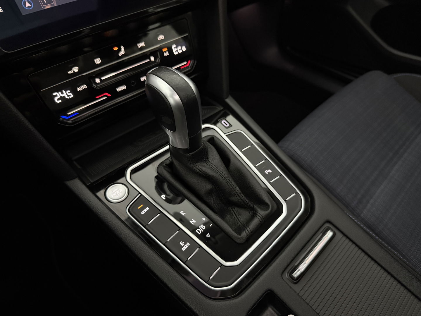 Volkswagen Passat Variant 1.4 TSI GTE PHEV 218PK | Pano | Sfeerverl. | Camera | Adaptive Cruise | Carplay | Schakelflippers