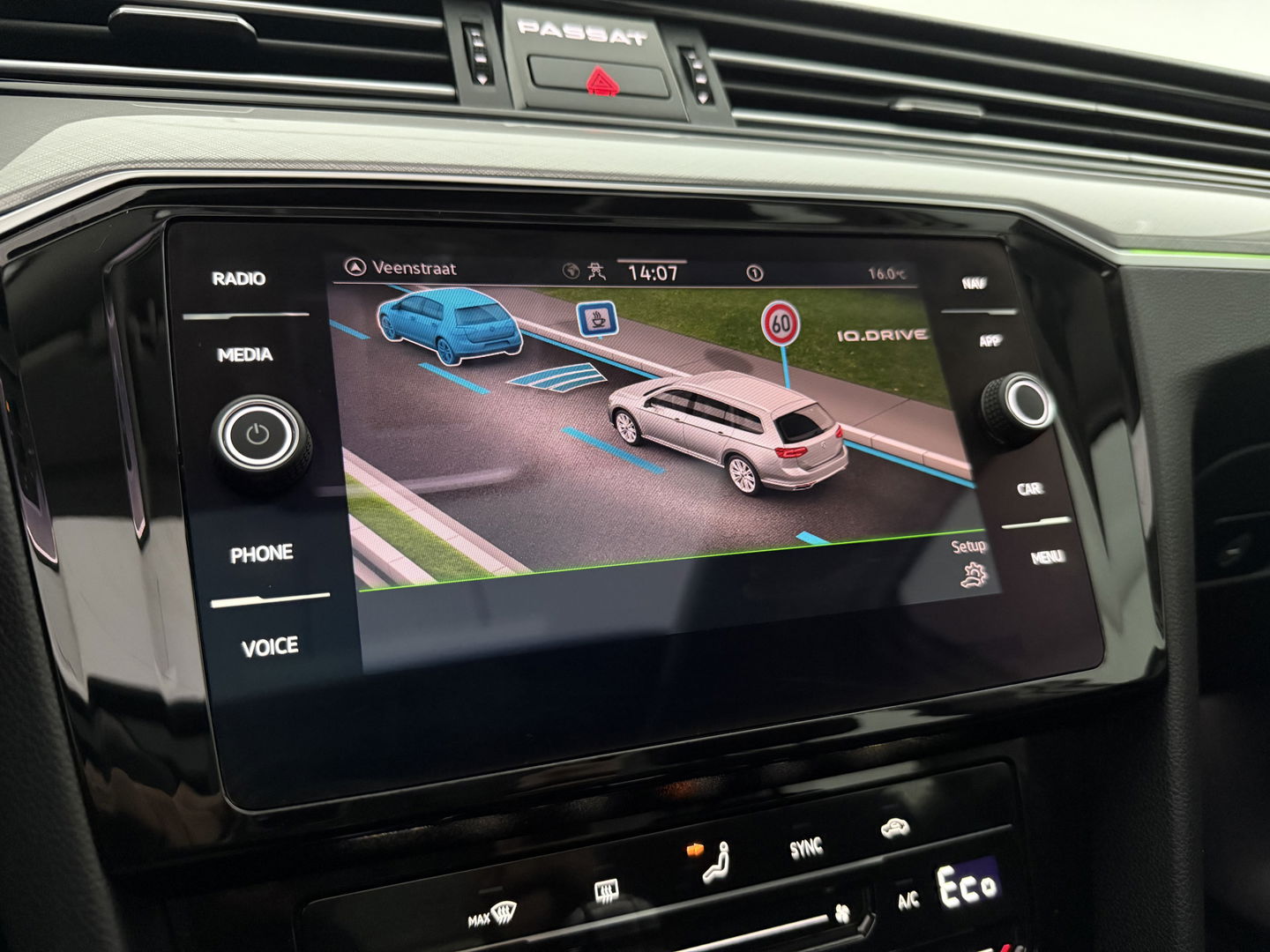Volkswagen Passat Variant 1.4 TSI GTE PHEV 218PK | Pano | Sfeerverl. | Camera | Adaptive Cruise | Carplay | Schakelflippers