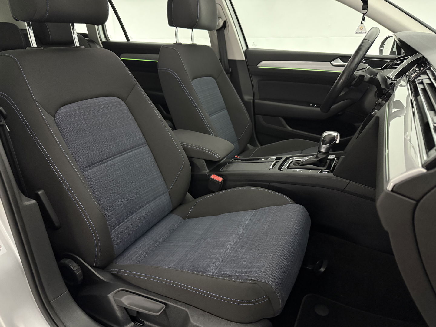 Volkswagen Passat Variant 1.4 TSI GTE PHEV 218PK | Pano | Sfeerverl. | Camera | Adaptive Cruise | Carplay | Schakelflippers