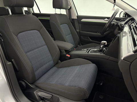 Volkswagen Passat Variant 1.4 TSI GTE PHEV 218PK | Pano | Sfeerverl. | Camera | Adaptive Cruise | Carplay | Schakelflippers
