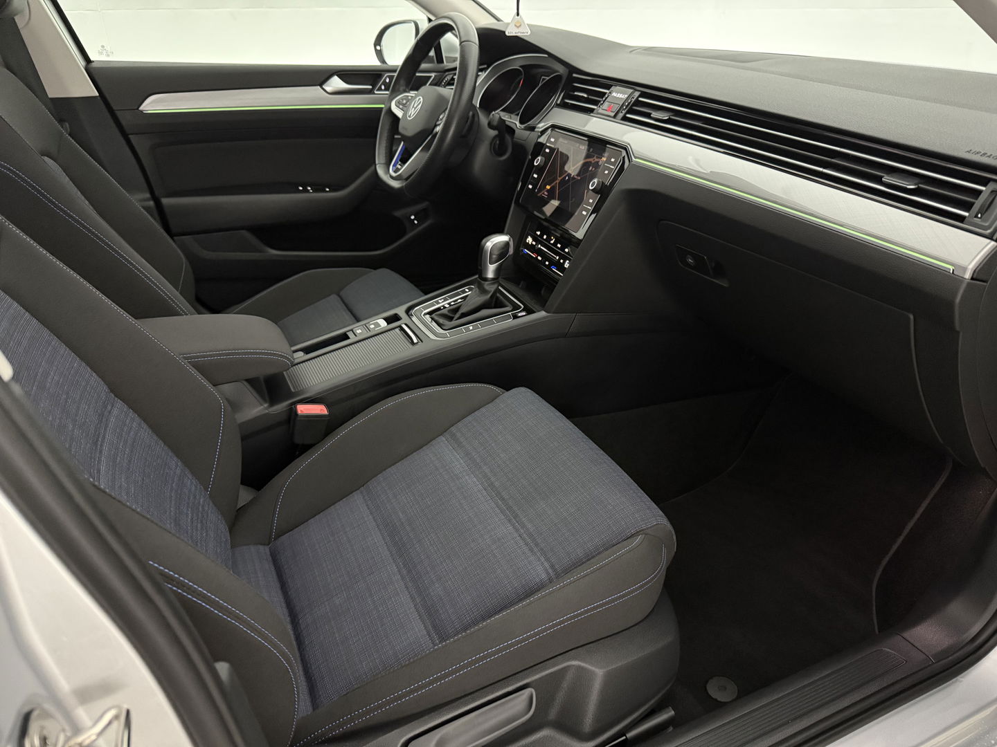 Volkswagen Passat Variant 1.4 TSI GTE PHEV 218PK | Pano | Sfeerverl. | Camera | Adaptive Cruise | Carplay | Schakelflippers