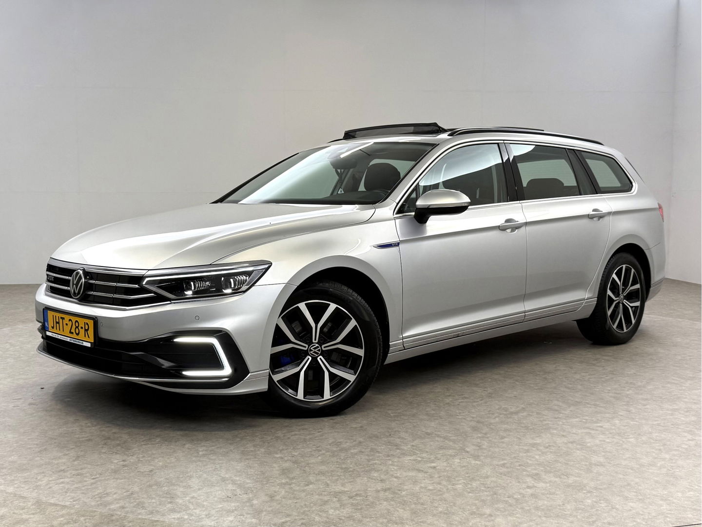 Volkswagen Passat Variant 1.4 TSI GTE PHEV 218PK | Pano | Sfeerverl. | Camera | Adaptive Cruise | Carplay | Schakelflippers