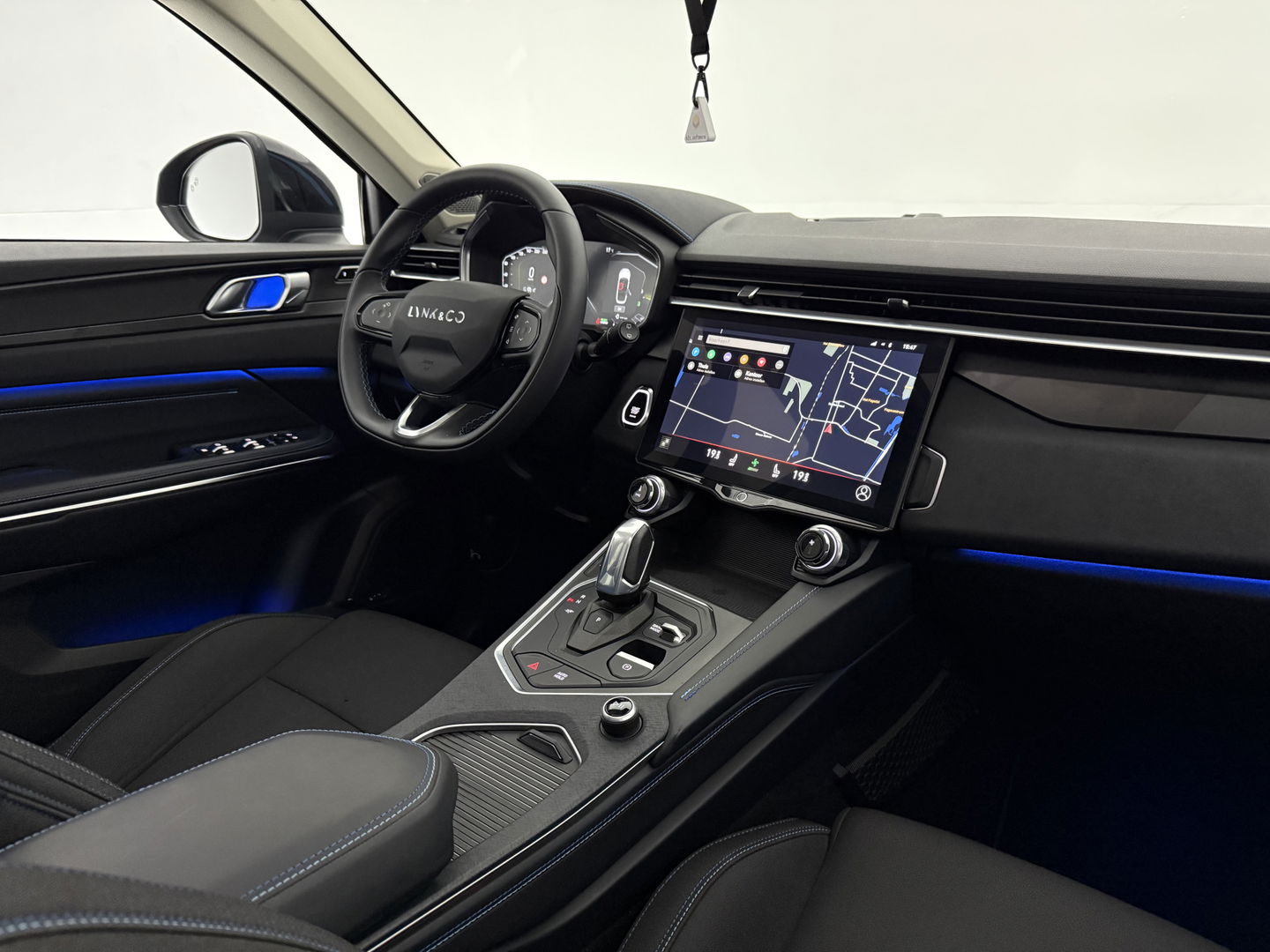 Lynk Co 01 1.5 | Nardo Grey | Pano | 360° | Memory | Virtual | Sfeerverl. | Carplay | Adaptive Cruise