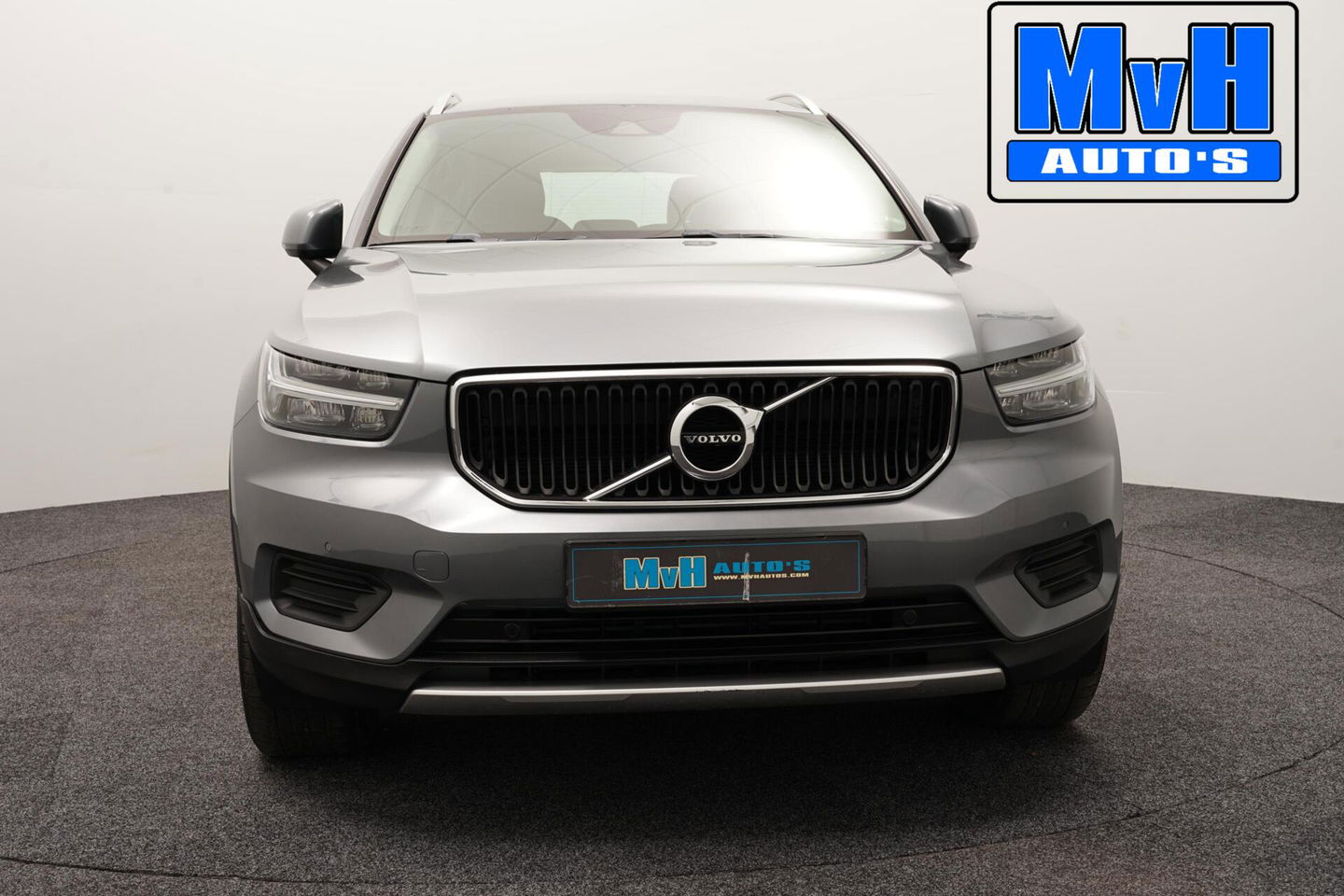 Volvo XC40 2.0 T4 Momentum|TREKHAAK|CAMERA|NAP|LED|CRUISE
