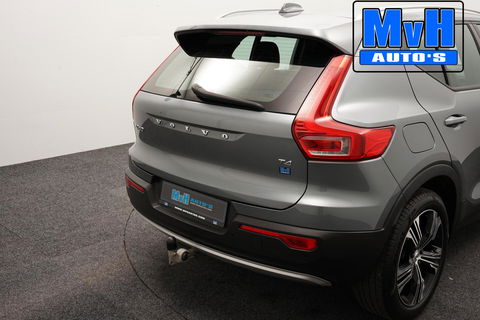 Volvo XC40 2.0 T4 Momentum|TREKHAAK|CAMERA|NAP|LED|CRUISE