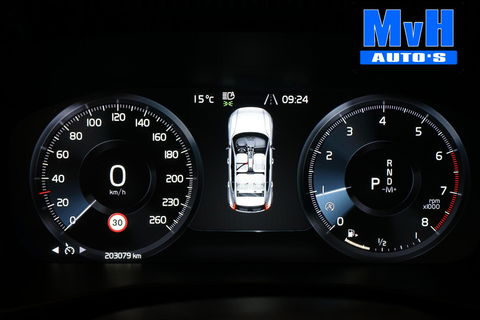 Volvo XC40 2.0 T4 Momentum|TREKHAAK|CAMERA|NAP|LED|CRUISE