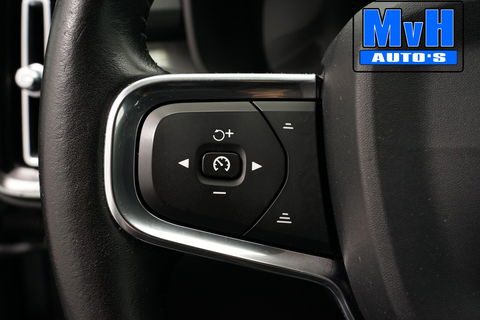 Volvo XC40 2.0 T4 Momentum|TREKHAAK|CAMERA|NAP|LED|CRUISE