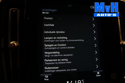 Volvo XC40 2.0 T4 Momentum|TREKHAAK|CAMERA|NAP|LED|CRUISE