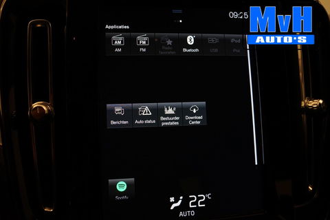 Volvo XC40 2.0 T4 Momentum|TREKHAAK|CAMERA|NAP|LED|CRUISE