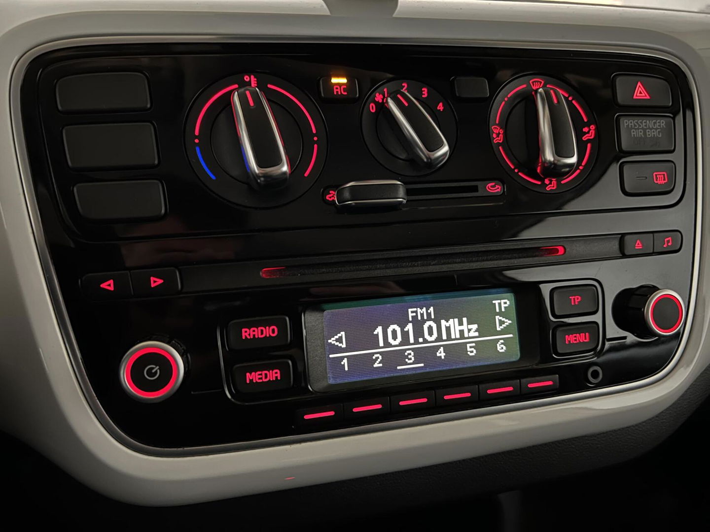 Volkswagen up! 1.0 White Up! Airco Navi Nieuwe APK