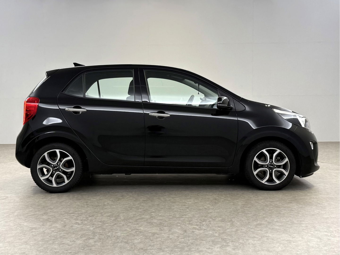 Kia Picanto 1.2 Dynamic line | Camera | Carplay | Stoel/Stuur verwarmd | Cruise | Parkeersens.