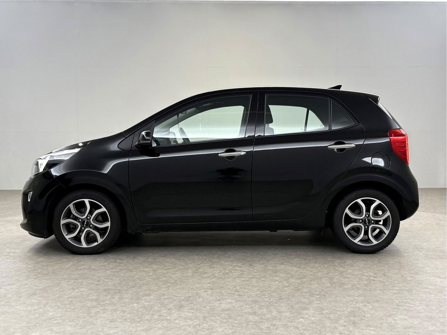 Kia Picanto 1.2 Dynamic line | Camera | Carplay | Stoel/Stuur verwarmd | Cruise | Parkeersens.