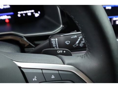 Volkswagen Polo 1.0 TSI R-Line DSG | Apple CarPlay | Camera | Keyless | IQ. Light | Stoelverw. | Adapt. Cruise