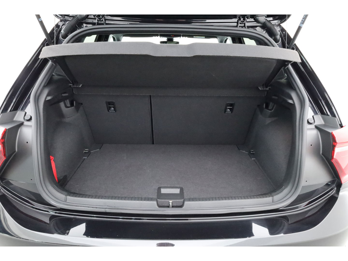 Volkswagen Polo 1.0 TSI R-Line DSG | Apple CarPlay | Camera | Keyless | IQ. Light | Stoelverw. | Adapt. Cruise