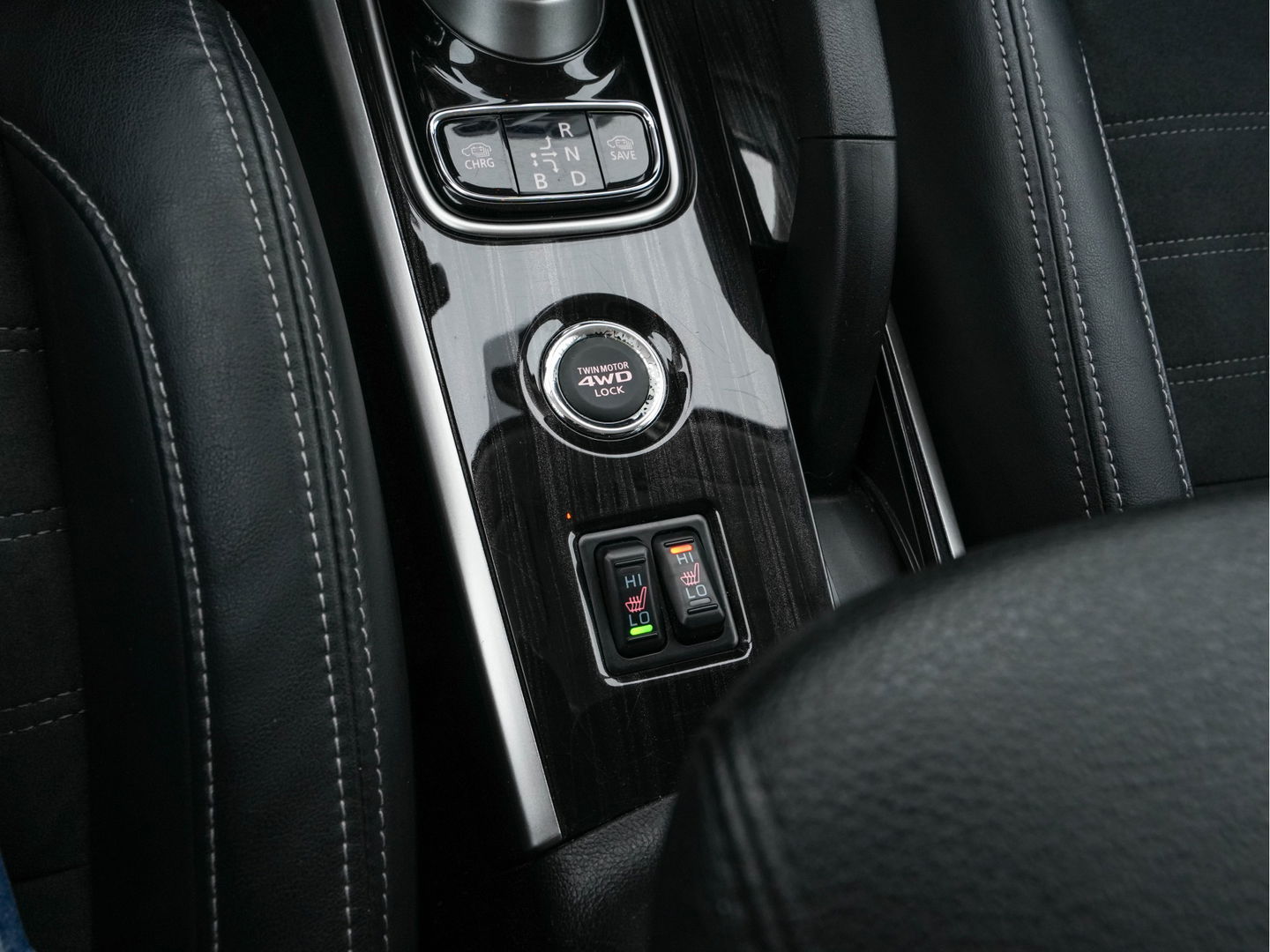 Mitsubishi Outlander 2.0 PHEV Executive Edition Aut.  *LEATHER-MICROFIBRE | ROCKFORD-AUDIO | NAVI-FULLMAP | KEYLESS | CAMERA | HEATED-COMFORTSEATS | ECC | SHIFT-PADDLES | PDC | CRUISE | PRIVACY-GLASS | 18''ALU *