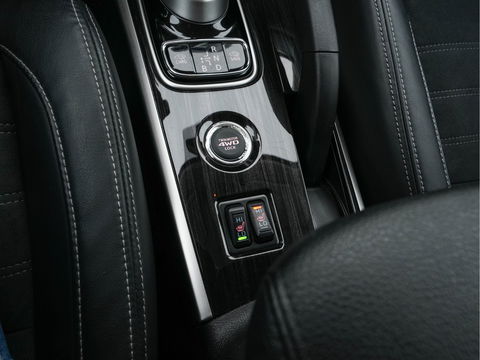 Mitsubishi Outlander 2.0 PHEV Executive Edition Aut.  *LEATHER-MICROFIBRE | ROCKFORD-AUDIO | NAVI-FULLMAP | KEYLESS | CAMERA | HEATED-COMFORTSEATS | ECC | SHIFT-PADDLES | PDC | CRUISE | PRIVACY-GLASS | 18''ALU *