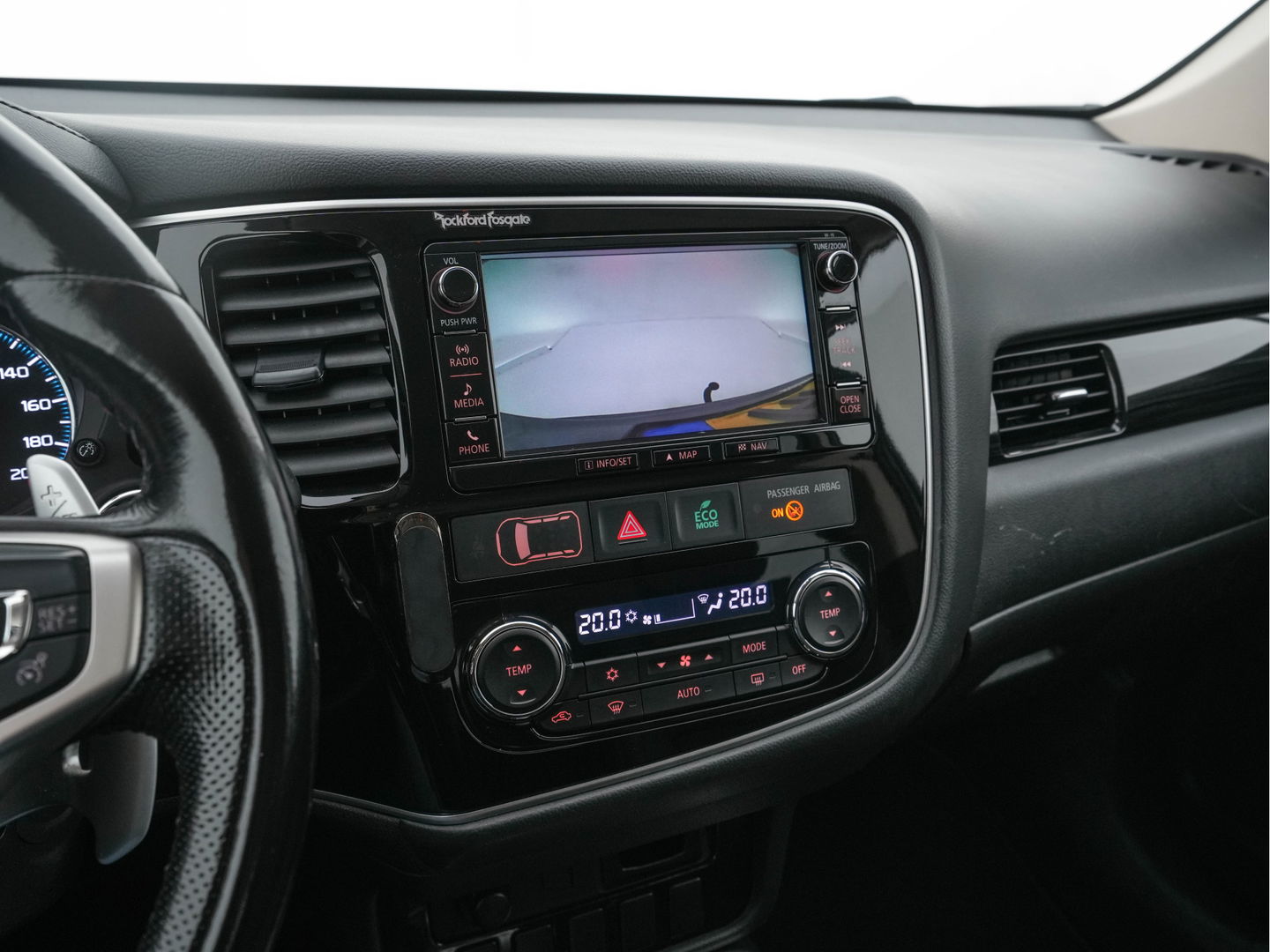Mitsubishi Outlander 2.0 PHEV Executive Edition Aut.  *LEATHER-MICROFIBRE | ROCKFORD-AUDIO | NAVI-FULLMAP | KEYLESS | CAMERA | HEATED-COMFORTSEATS | ECC | SHIFT-PADDLES | PDC | CRUISE | PRIVACY-GLASS | 18''ALU *