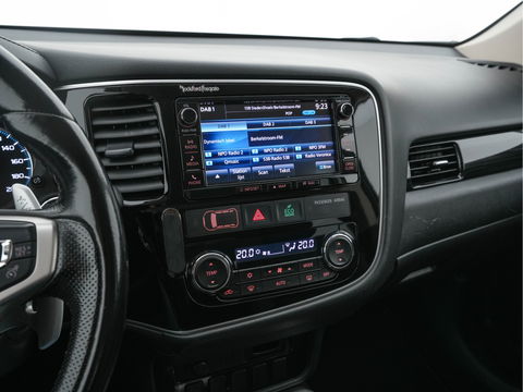 Mitsubishi Outlander 2.0 PHEV Executive Edition Aut.  *LEATHER-MICROFIBRE | ROCKFORD-AUDIO | NAVI-FULLMAP | KEYLESS | CAMERA | HEATED-COMFORTSEATS | ECC | SHIFT-PADDLES | PDC | CRUISE | PRIVACY-GLASS | 18''ALU *