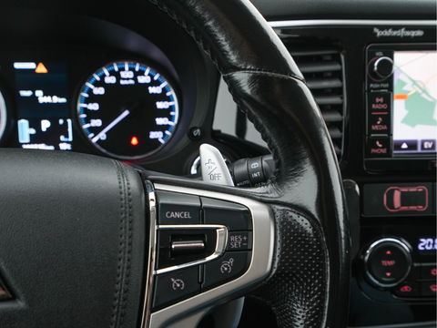 Mitsubishi Outlander 2.0 PHEV Executive Edition Aut.  *LEATHER-MICROFIBRE | ROCKFORD-AUDIO | NAVI-FULLMAP | KEYLESS | CAMERA | HEATED-COMFORTSEATS | ECC | SHIFT-PADDLES | PDC | CRUISE | PRIVACY-GLASS | 18''ALU *