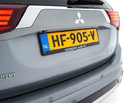Mitsubishi Outlander 2.0 PHEV Executive Edition Aut.  *LEATHER-MICROFIBRE | ROCKFORD-AUDIO | NAVI-FULLMAP | KEYLESS | CAMERA | HEATED-COMFORTSEATS | ECC | SHIFT-PADDLES | PDC | CRUISE | PRIVACY-GLASS | 18''ALU *