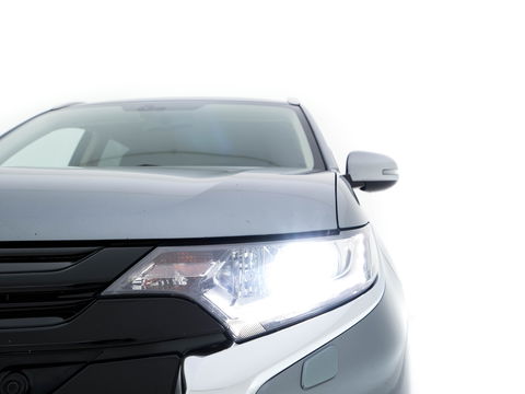 Mitsubishi Outlander 2.0 PHEV Executive Edition Aut.  *LEATHER-MICROFIBRE | ROCKFORD-AUDIO | NAVI-FULLMAP | KEYLESS | CAMERA | HEATED-COMFORTSEATS | ECC | SHIFT-PADDLES | PDC | CRUISE | PRIVACY-GLASS | 18''ALU *