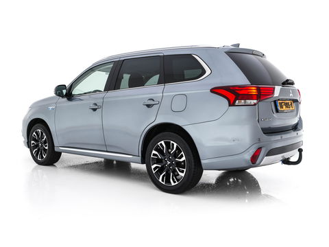 Mitsubishi Outlander 2.0 PHEV Executive Edition Aut.  *LEATHER-MICROFIBRE | ROCKFORD-AUDIO | NAVI-FULLMAP | KEYLESS | CAMERA | HEATED-COMFORTSEATS | ECC | SHIFT-PADDLES | PDC | CRUISE | PRIVACY-GLASS | 18''ALU *