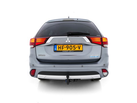 Mitsubishi Outlander 2.0 PHEV Executive Edition Aut.  *LEATHER-MICROFIBRE | ROCKFORD-AUDIO | NAVI-FULLMAP | KEYLESS | CAMERA | HEATED-COMFORTSEATS | ECC | SHIFT-PADDLES | PDC | CRUISE | PRIVACY-GLASS | 18''ALU *