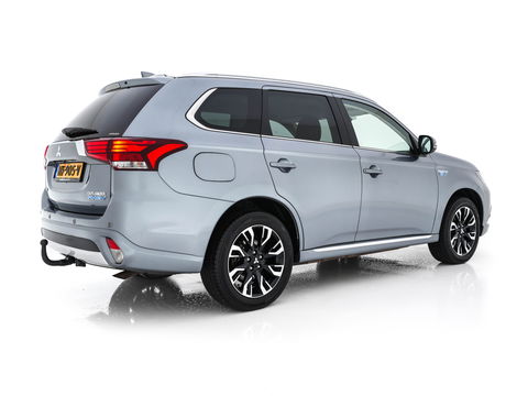 Mitsubishi Outlander 2.0 PHEV Executive Edition Aut.  *LEATHER-MICROFIBRE | ROCKFORD-AUDIO | NAVI-FULLMAP | KEYLESS | CAMERA | HEATED-COMFORTSEATS | ECC | SHIFT-PADDLES | PDC | CRUISE | PRIVACY-GLASS | 18''ALU *
